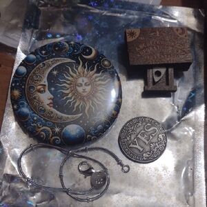 Celestial Sun and Moon Magnetic Plate+Silver Square Buckle Side Chain+